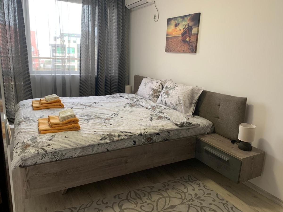 Sunny Days Luxury Apartment Поморие Екстериор снимка