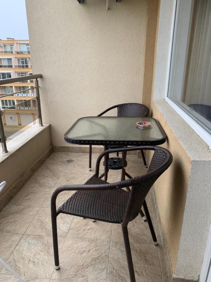 Sunny Days Luxury Apartment Поморие Екстериор снимка