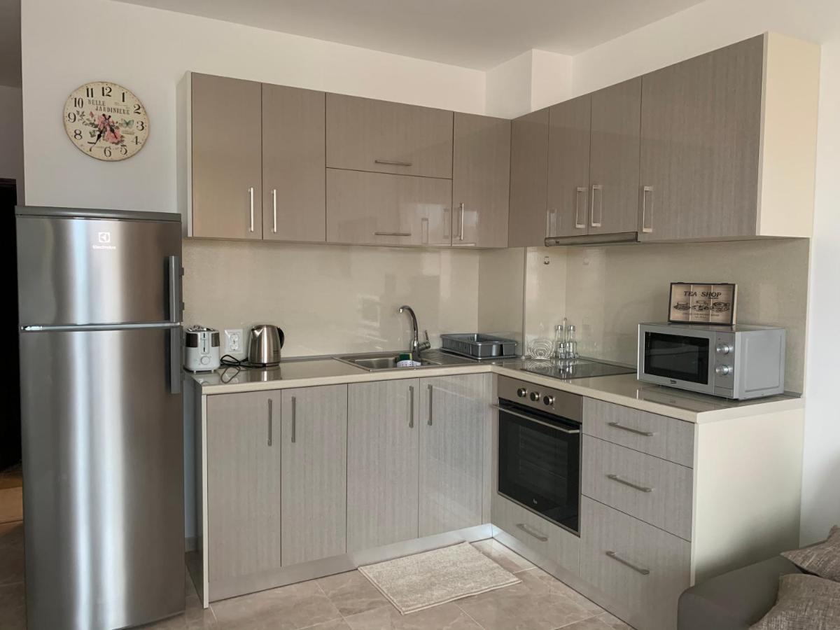 Sunny Days Luxury Apartment Поморие Екстериор снимка