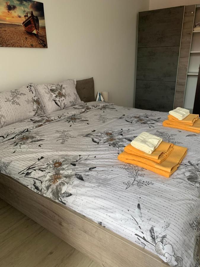 Sunny Days Luxury Apartment Поморие Екстериор снимка