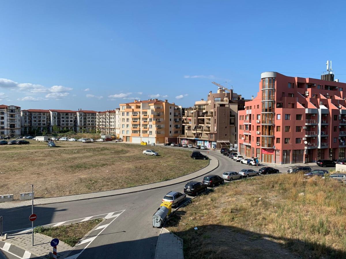 Sunny Days Luxury Apartment Поморие Екстериор снимка